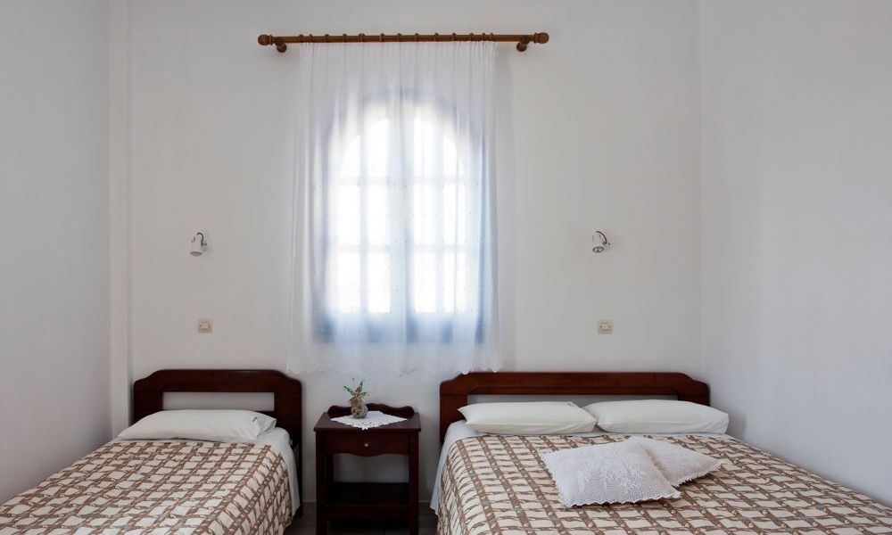 santorini-studios-for-rent-1