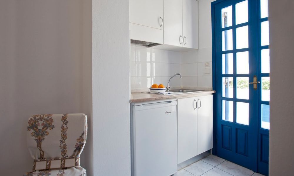 santorini-studios-for-rent-14