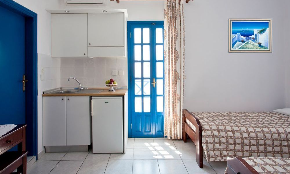 santorini-studios-for-rent-3