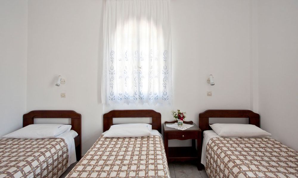 santorini-studios-for-rent-7