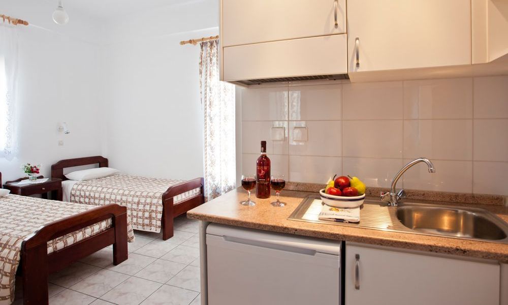 santorini-studios-for-rent-9