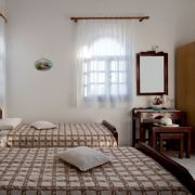 santorini-studios-for-rent-21