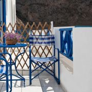 santorini-studios-for-rent-4